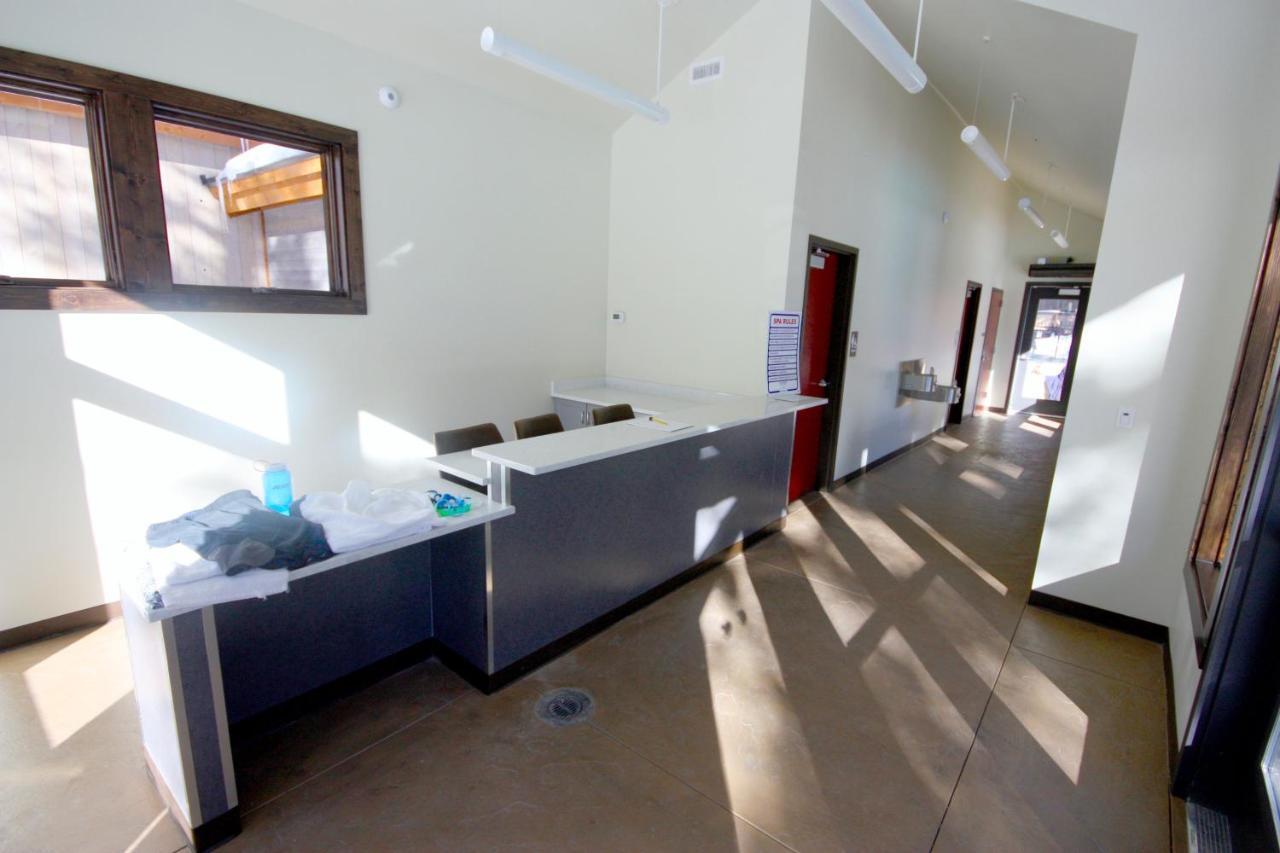 Pinecreek #E - 3 Bedroom - Pool And Hot Tub Access - Close To Town - Shuttle To Slopes Breckenridge Ngoại thất bức ảnh